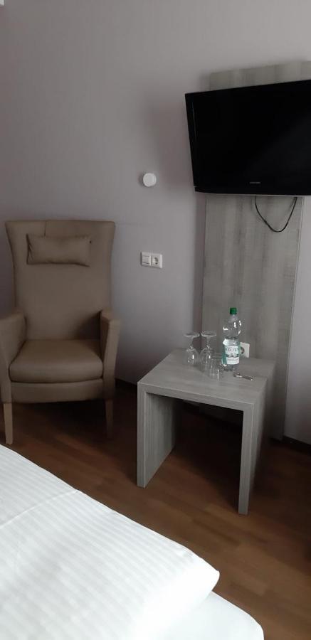 Zum Kronprinzen Hotel Garni Weyher Kültér fotó